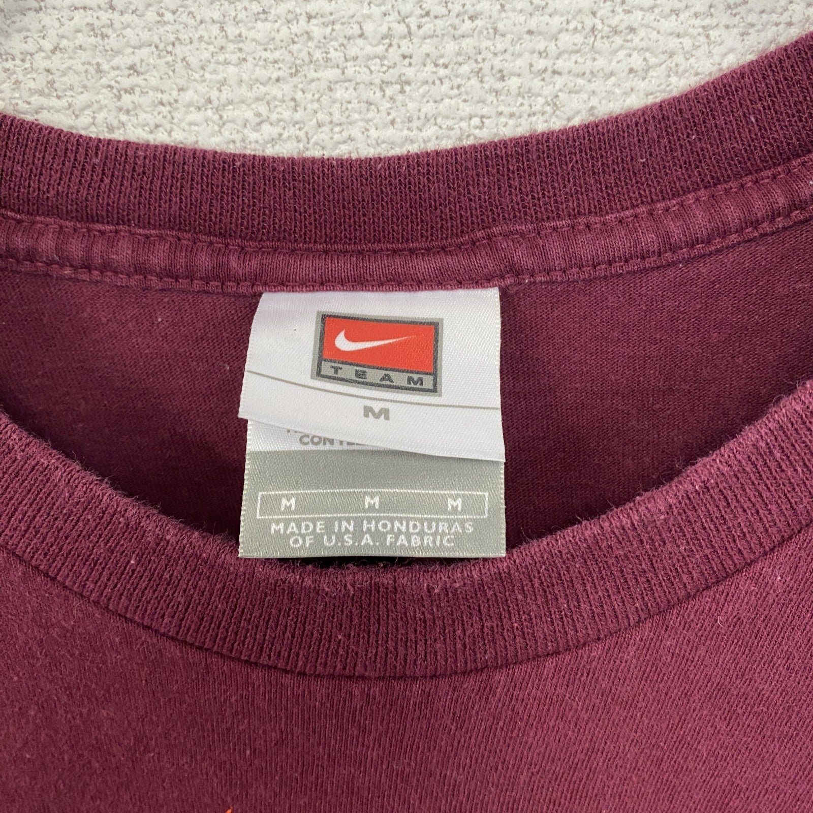 古着 used　00s　NIKE　ナイキ　半袖カレッジプリントＴシャツ　ヴィンテージ　ボルドー　バーガンディ　エンジ　Mサイズ