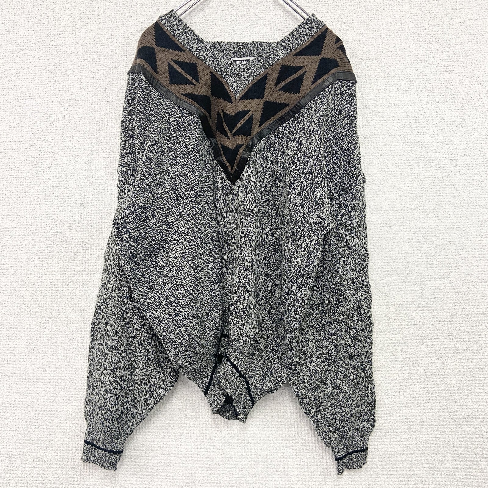 90s　URBAN WORKS　アクリルニットセーター　Vネック　総柄　ヴィンテージ　灰色　グレー　XLサイズ