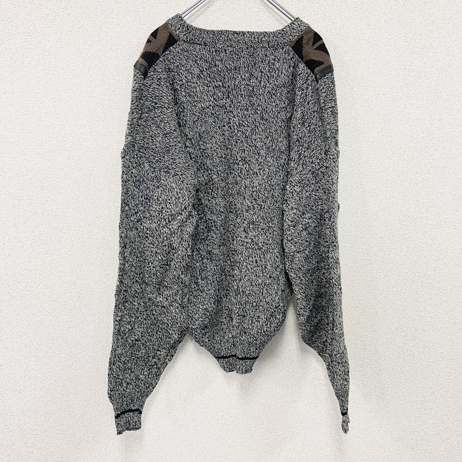 90s　URBAN WORKS　アクリルニットセーター　Vネック　総柄　ヴィンテージ　灰色　グレー　XLサイズ