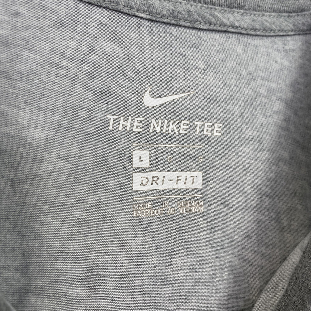 古着 used　NIKE　ナイキ　半袖クルーネックプリントＴシャツ　バスケットボール　スポーツ　グレー　Lサイズ