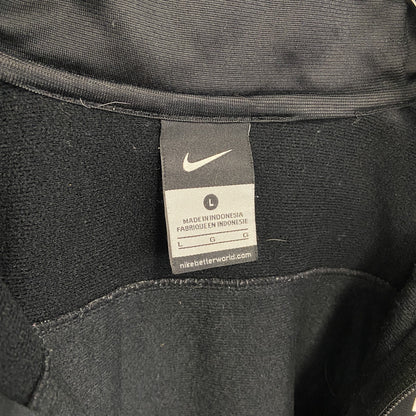古着 used　NIKE　ナイキ　長袖トラックジャケット　ジャージ　レトロデザイン　刺繍ロゴ　ワンポイント　黒　ブラック