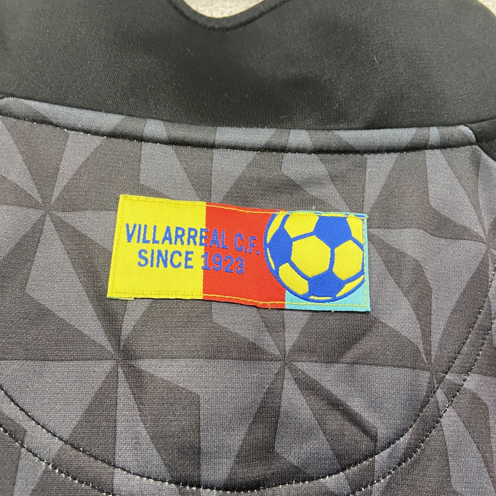 VILLARREAL C.F.　トラックジャケット/ジャージ　黒　ブラック　XLサイズ