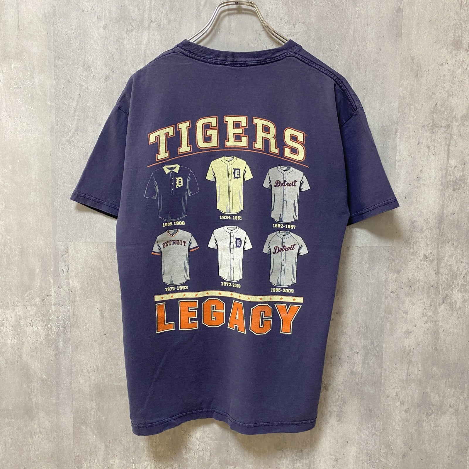古着 used　DETROITTIGERS　デトロイトタイガース　半袖ベースボールバックプリントTシャツ　MLB　Mサイズ