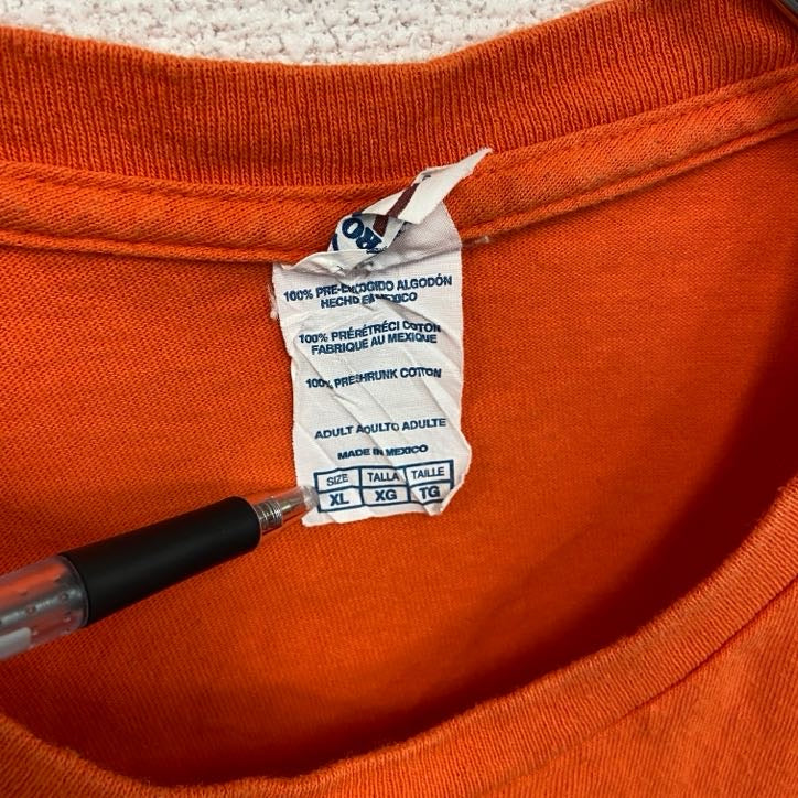 古着 used　半袖プリントTシャツ　オーバーンタイガース　アメフト　クルーネック　レトロデザイン　オレンジ　XLサイズ