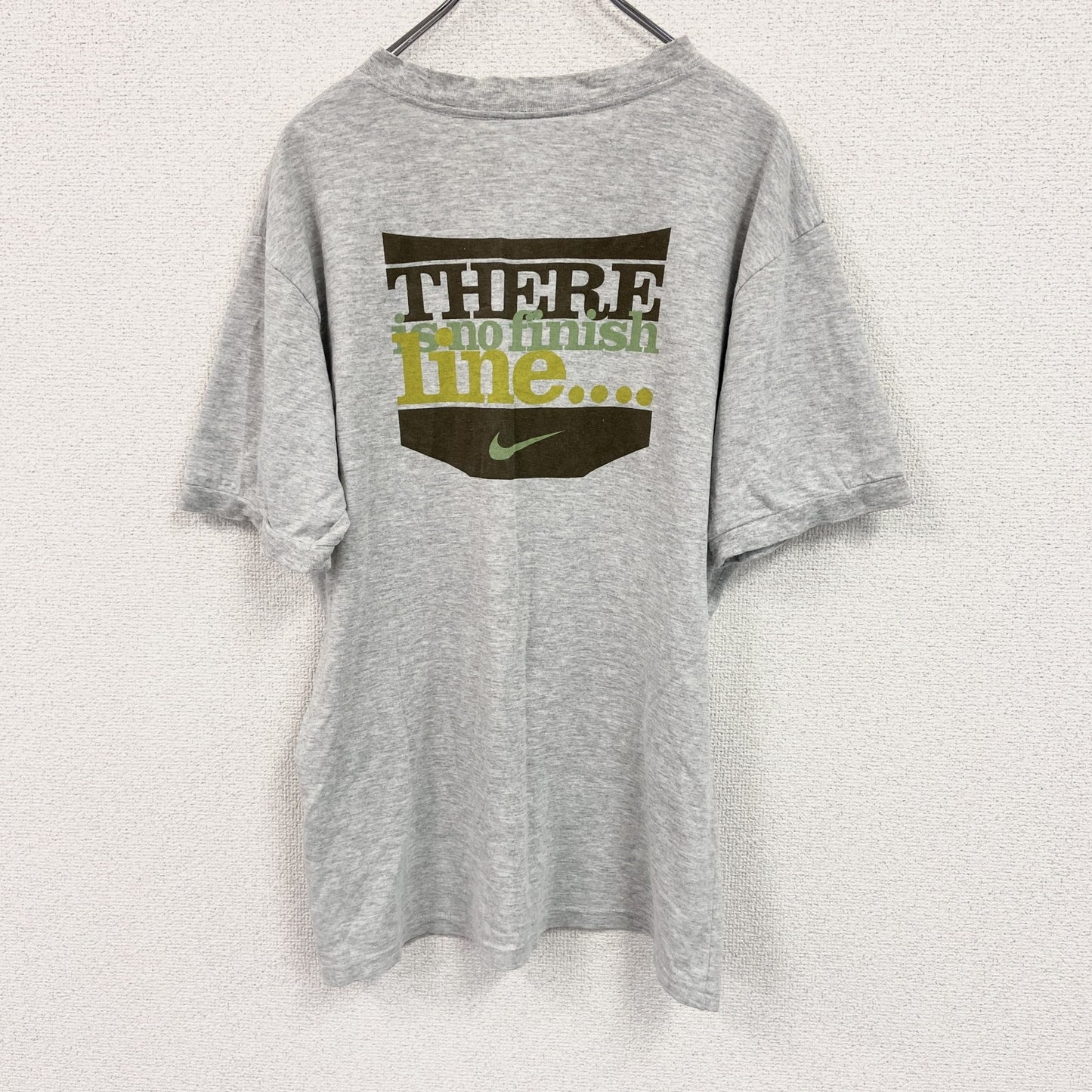 NIKE　ナイキ　半袖プリントTシャツ　Vネック　灰色　グレー　Sサイズ