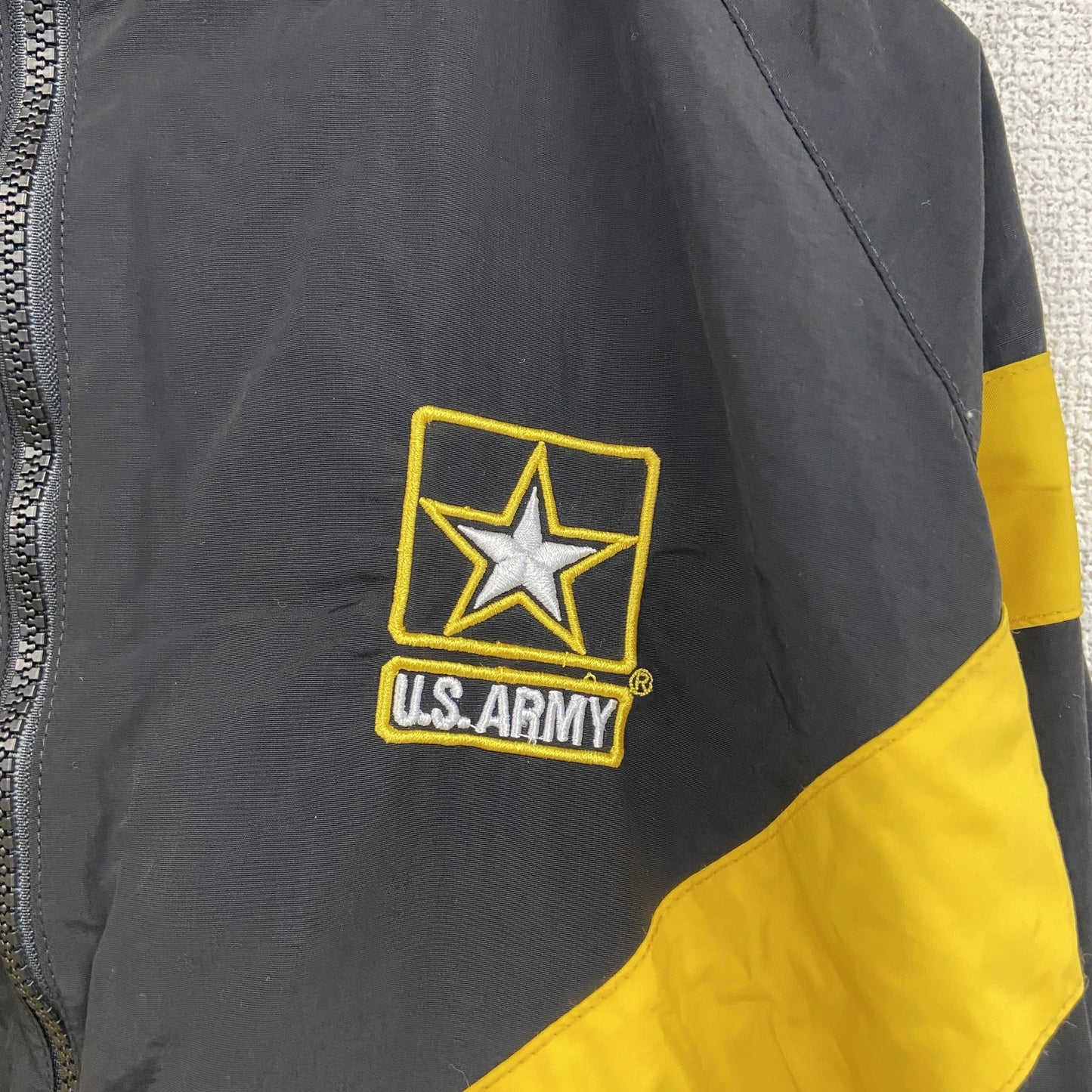 U.S.ARMY　トレーニングジャケット　ナイロンジャケット　ミリタリー　米軍　黒　ブラック　Sサイズ