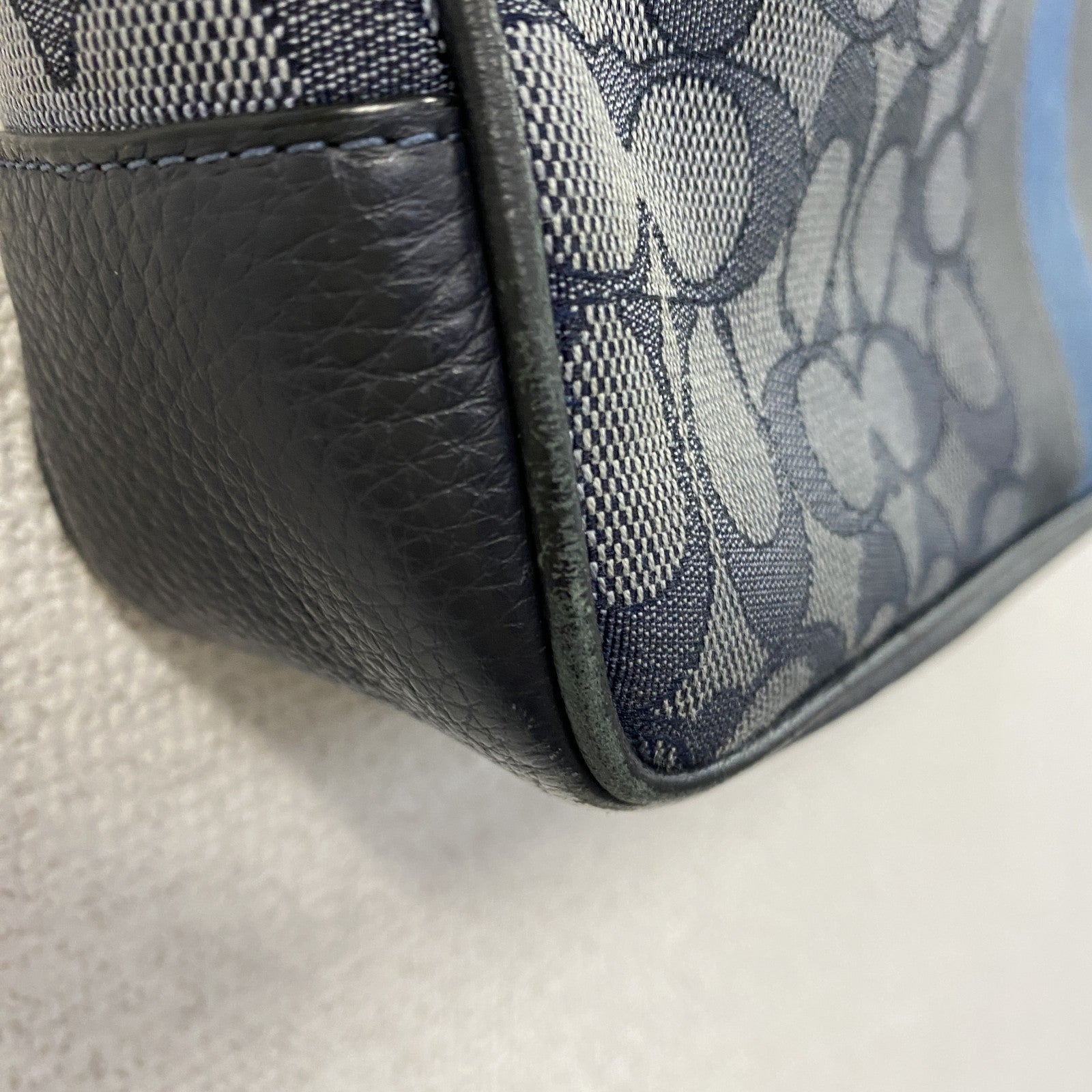 COACH　コーチ　C5291　トンプソンクロスボディショルダーバッグ　シグネチャー　紺　ネイビー