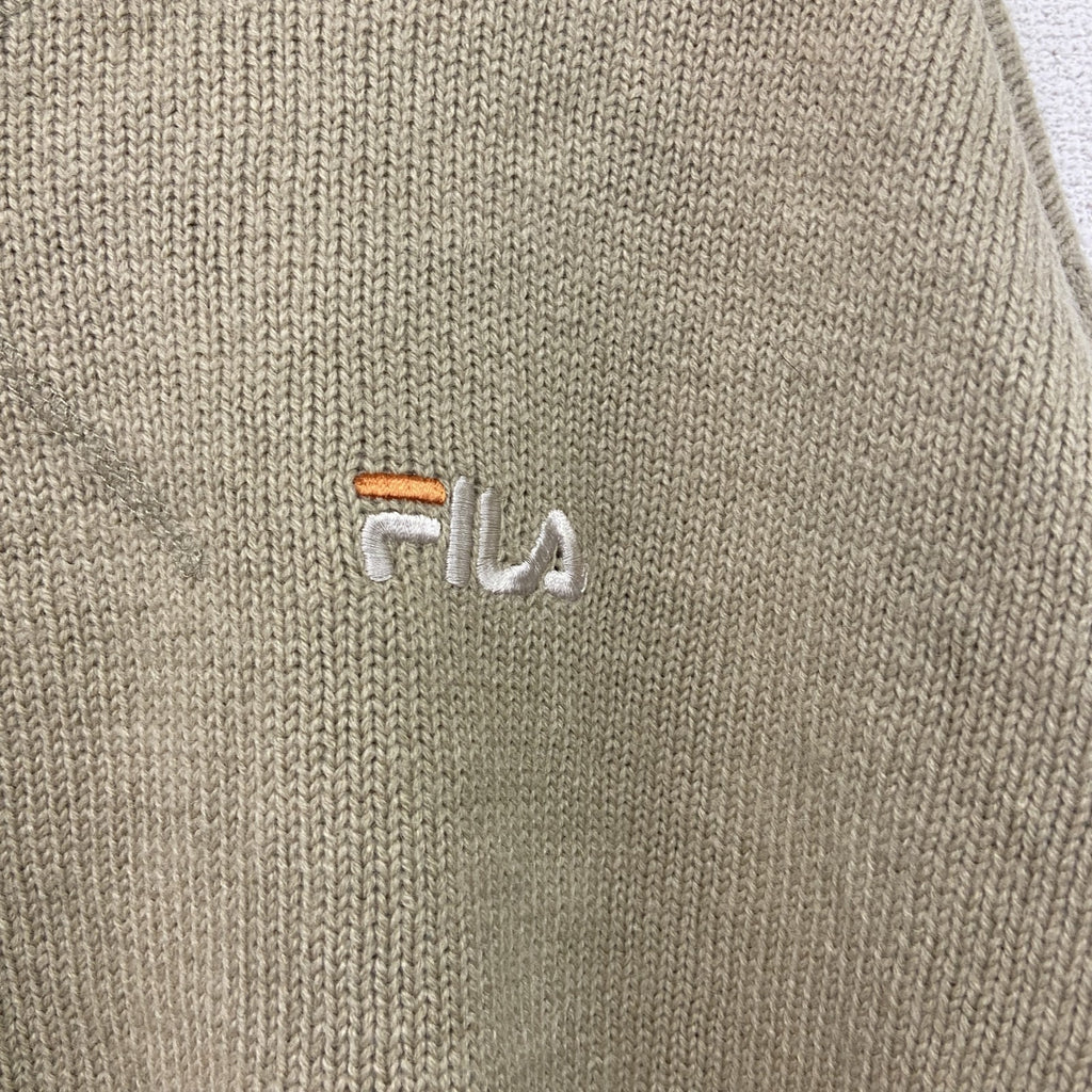 FILA　フィラ　ニットセーター　前V　 刺繍ロゴ　ワンポイント　スポーツミックス　ドロップショルダー　ベージュ　2XLサイズ