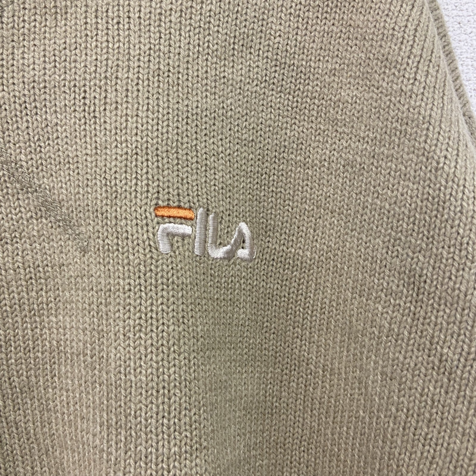 FILA　フィラ　ニットセーター　前V　 刺繍ロゴ　ワンポイント　スポーツミックス　ドロップショルダー　ベージュ　2XLサイズ