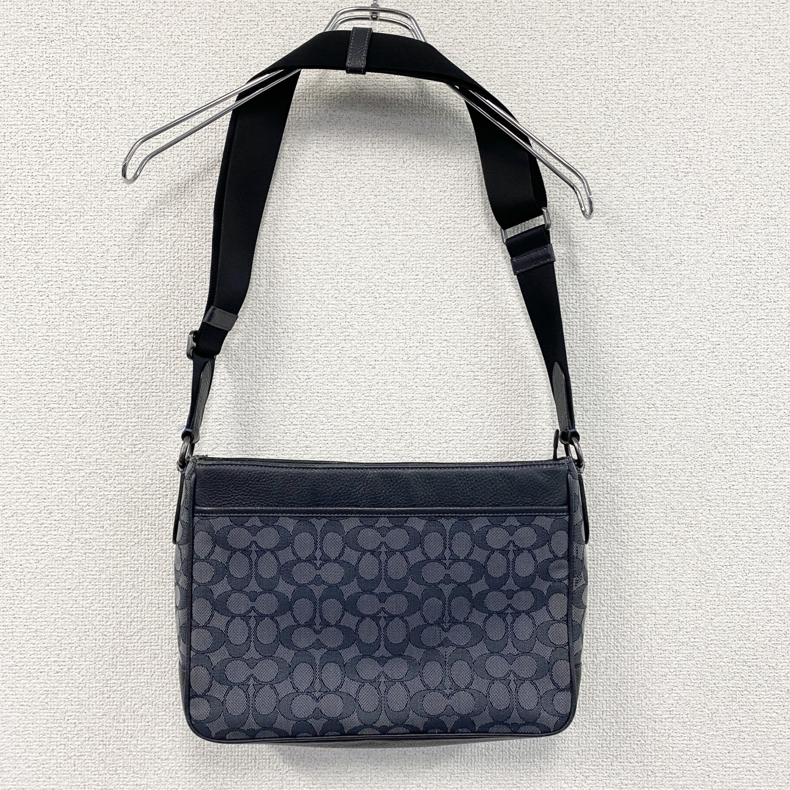 COACH　コーチ　C5291　トンプソンクロスボディショルダーバッグ　シグネチャー　紺　ネイビー