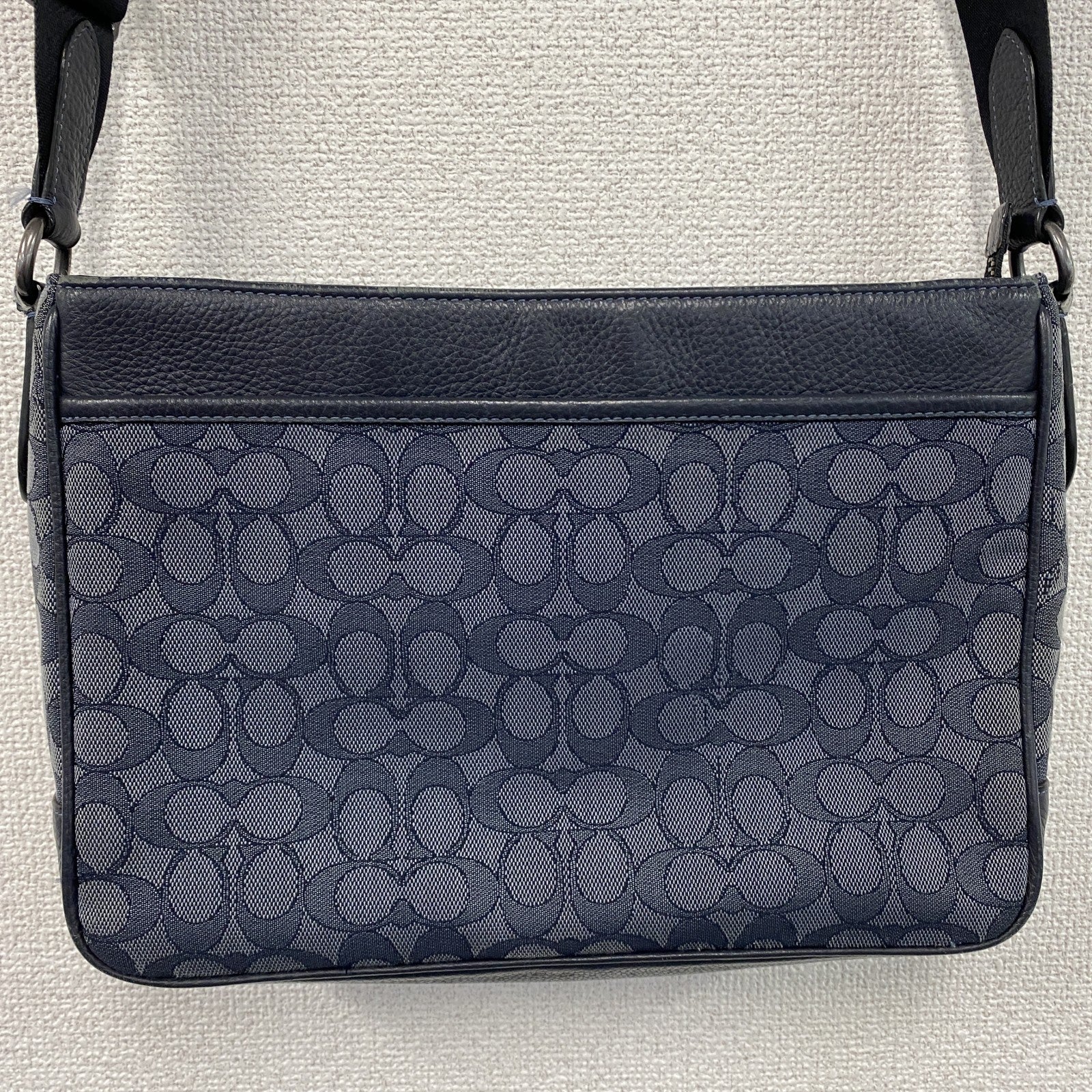 COACH　コーチ　C5291　トンプソンクロスボディショルダーバッグ　シグネチャー　紺　ネイビー