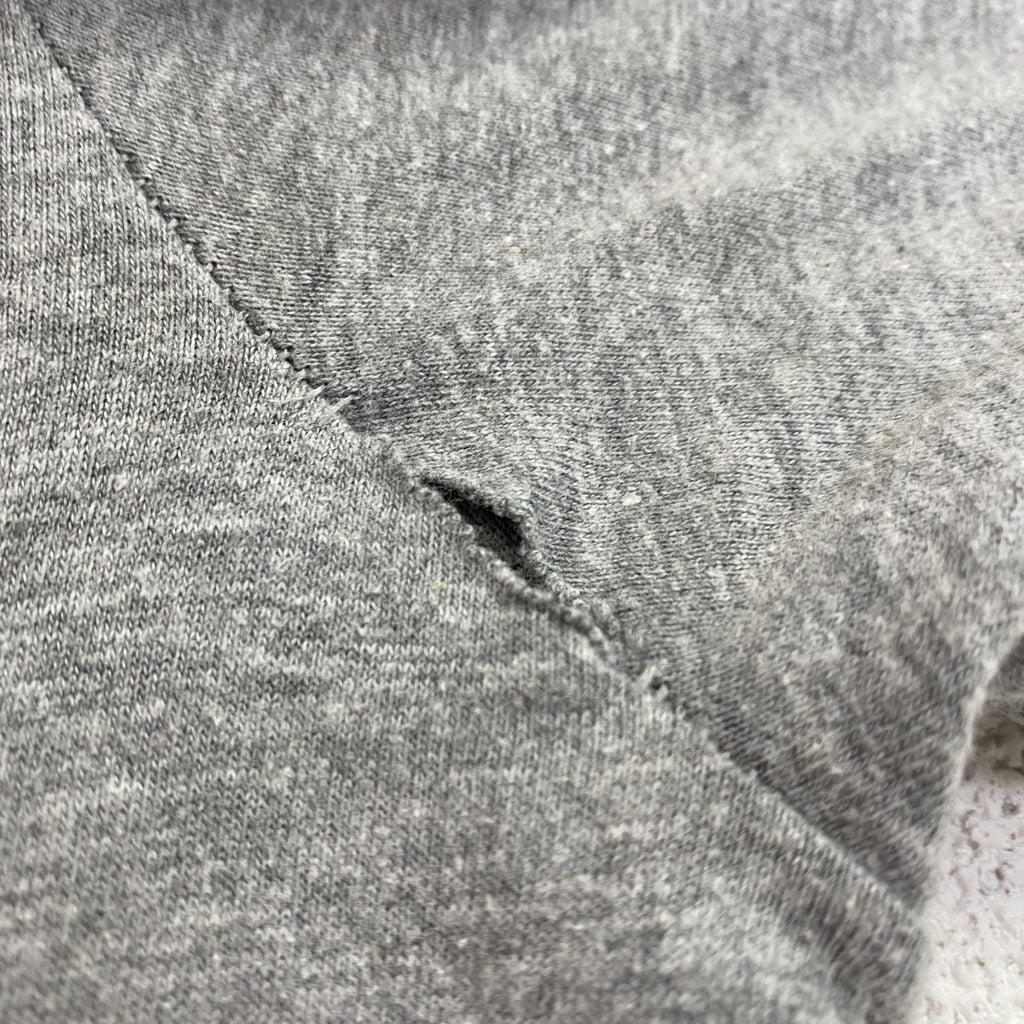 古着 used　NIKE　ナイキ　半袖英語ロゴプリントＴシャツ　クルーネック　グレー　カジュアルデザイン　Lサイズ