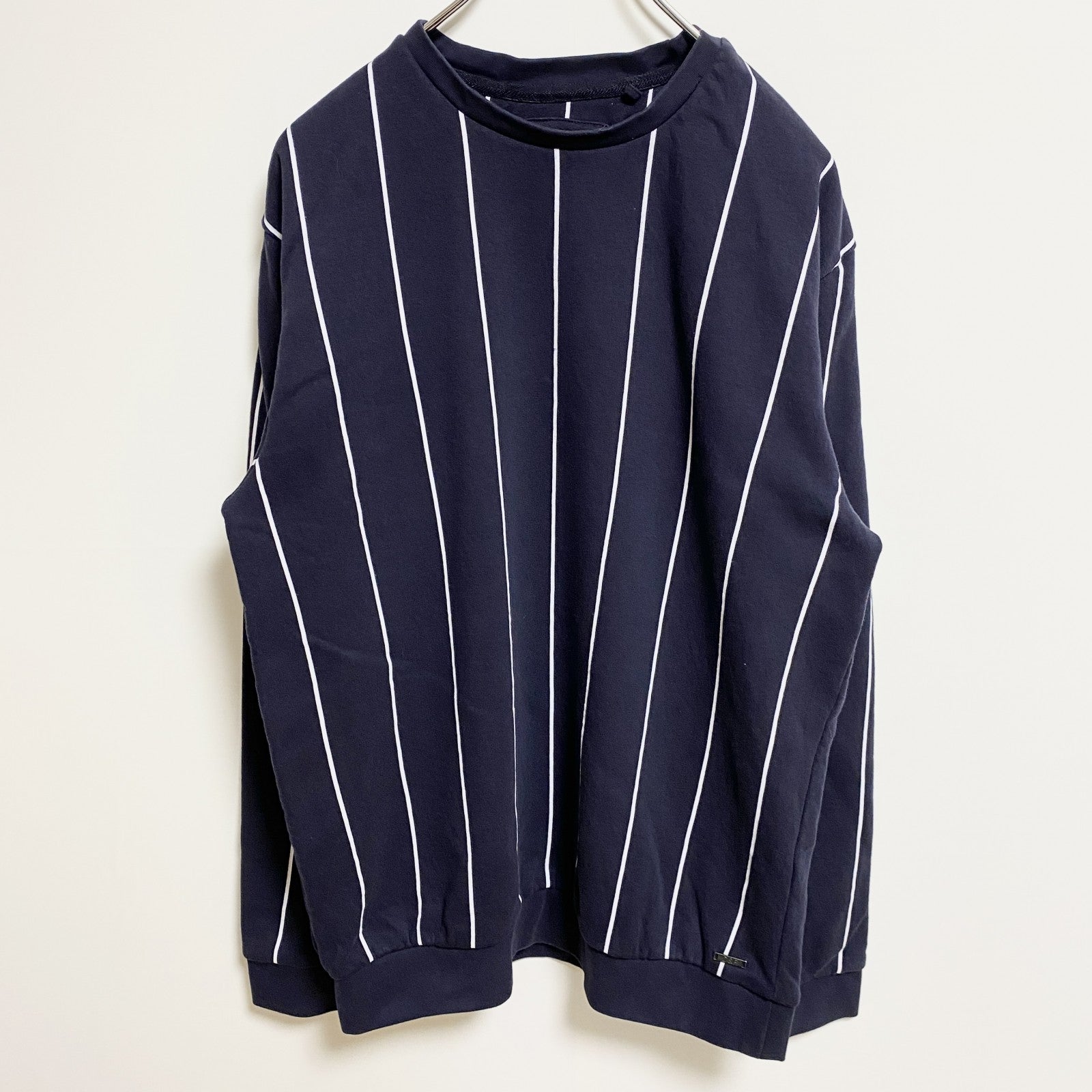 古着 used　D＆F　長袖クルーネックスウェット　トレーナー　ストライプ　ネイビー　紺　レトロデザイン　秋冬服　Lサイズ