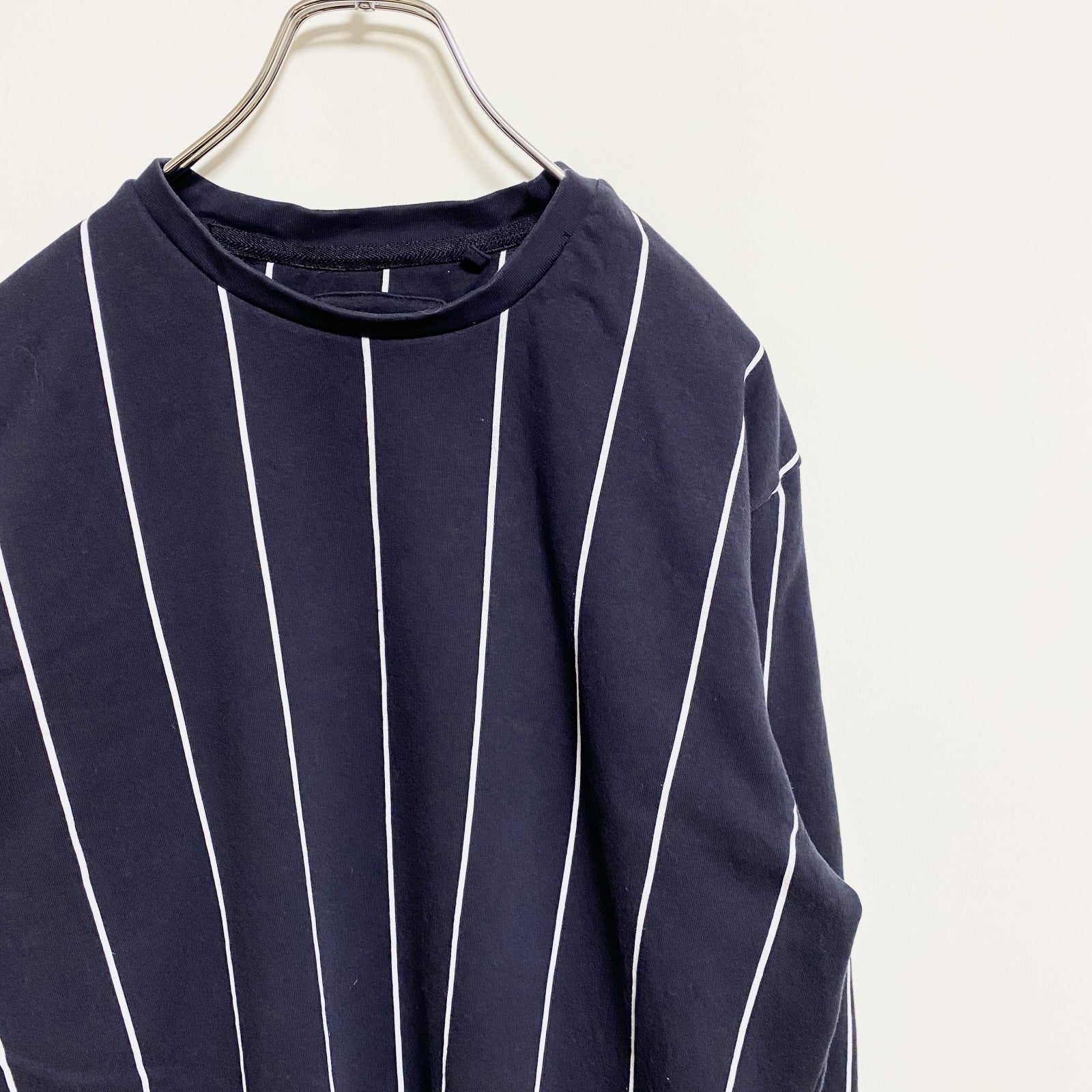 古着 used　D＆F　長袖クルーネックスウェット　トレーナー　ストライプ　ネイビー　紺　レトロデザイン　秋冬服　Lサイズ