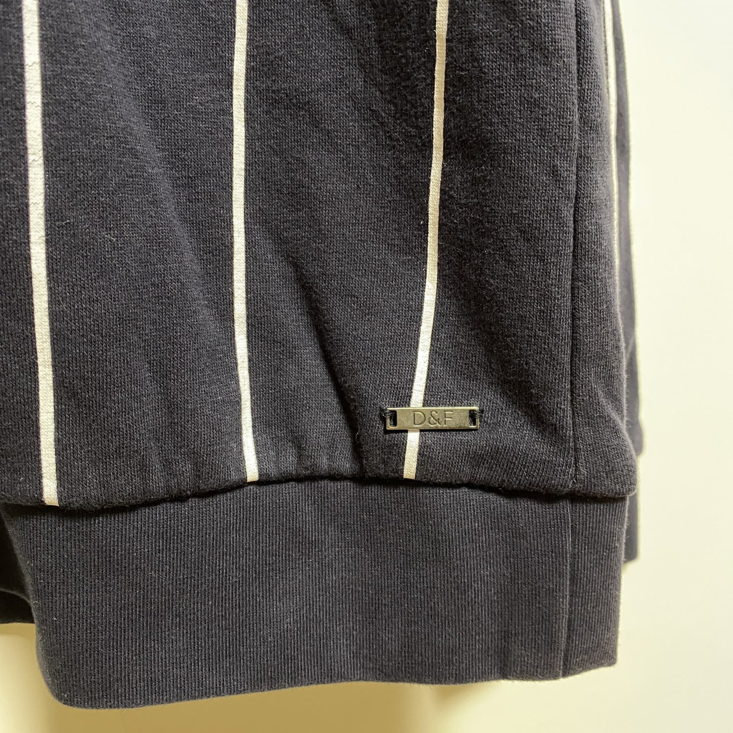 古着 used　D＆F　長袖クルーネックスウェット　トレーナー　ストライプ　ネイビー　紺　レトロデザイン　秋冬服　Lサイズ