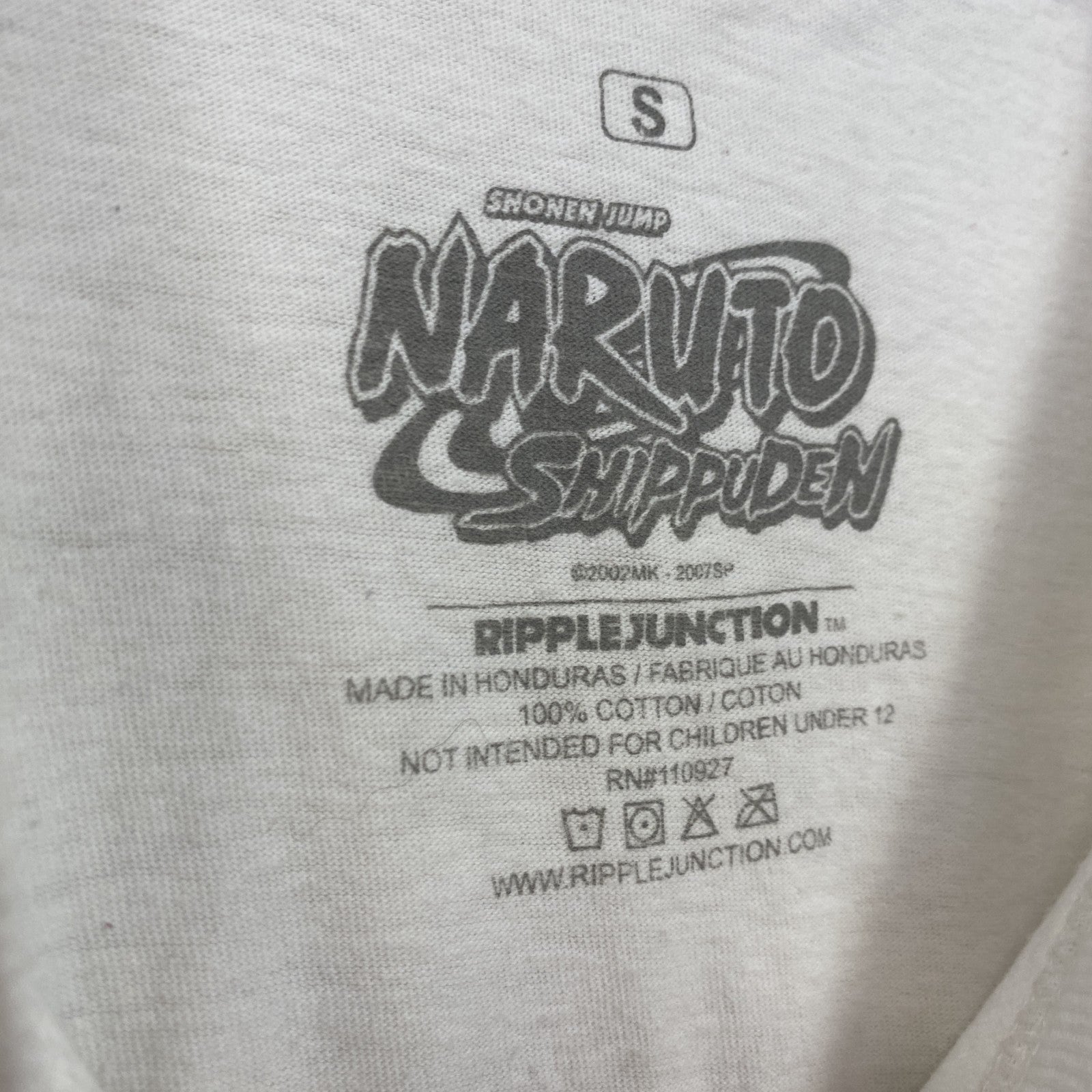 古着 used　NARUTO　ナルト疾風伝　半袖アニメプリントＴシャツ　キャラクターデザイン　白　ホワイト　Sサイズ