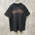 古着 used　MLB　GIANTS　ジャイアンツ　POSEY　半袖プリントTシャツ　黒　ブラック　オレンジ　Lサイズ