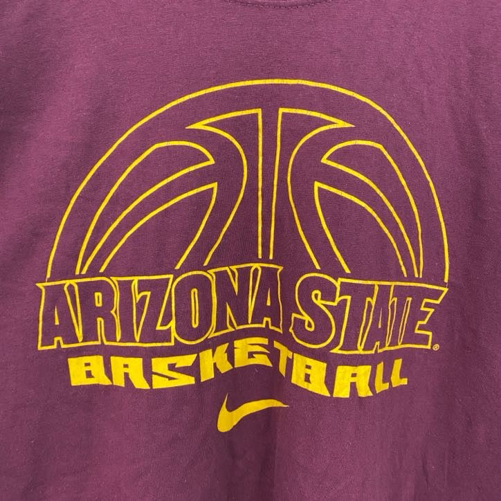 古着 used　NIKE　ナイキ　半袖カレッジプリントTシャツ　アリゾナ大学　バスケットボール　ワインレッド　3XLサイズ