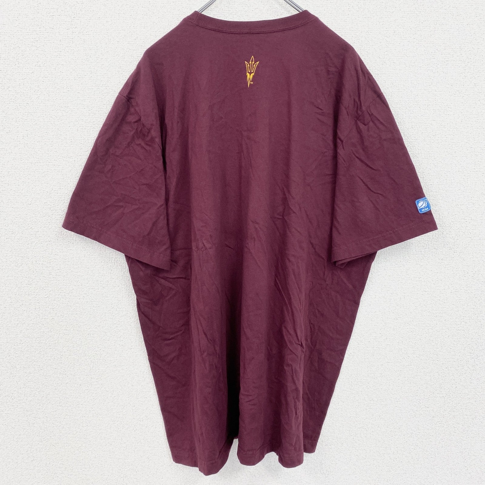 古着 used　NIKE　ナイキ　半袖カレッジプリントTシャツ　アリゾナ大学　バスケットボール　ワインレッド　3XLサイズ