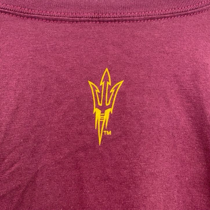 古着 used　NIKE　ナイキ　半袖カレッジプリントTシャツ　アリゾナ大学　バスケットボール　ワインレッド　3XLサイズ