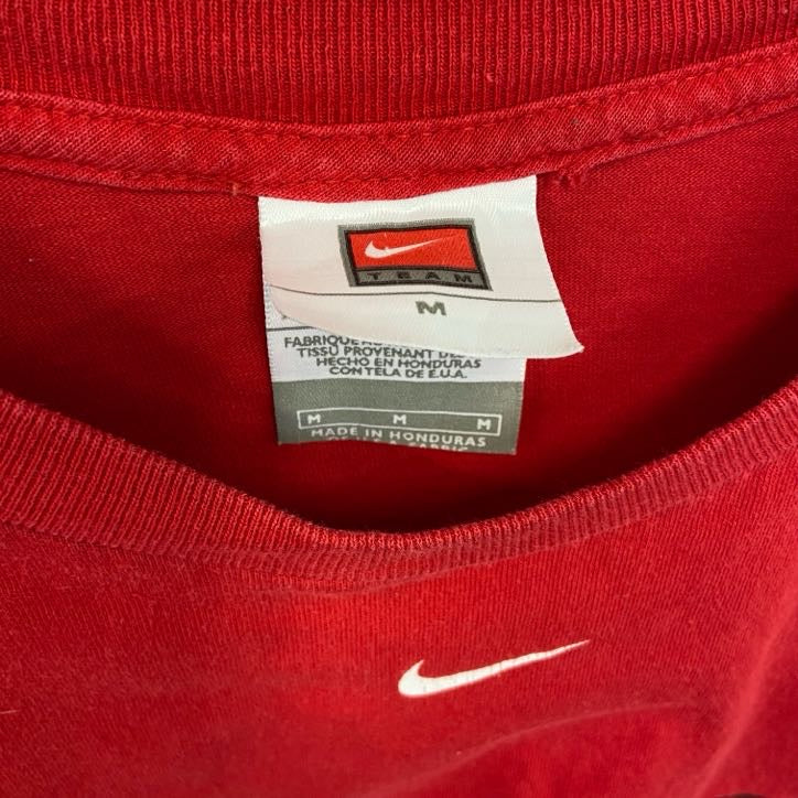 古着 used　NIKE　ナイキ　長袖プリントTシャツ　フィラデルフィアセブンティシクサーズ　クルーネック　赤　レッド　Mサイズ