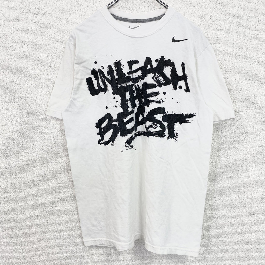 古着 used　NIKE　ナイキ　メキシコ製　半袖英語プリントＴシャツ　クルーネック　白　ホワイト　Mサイズ