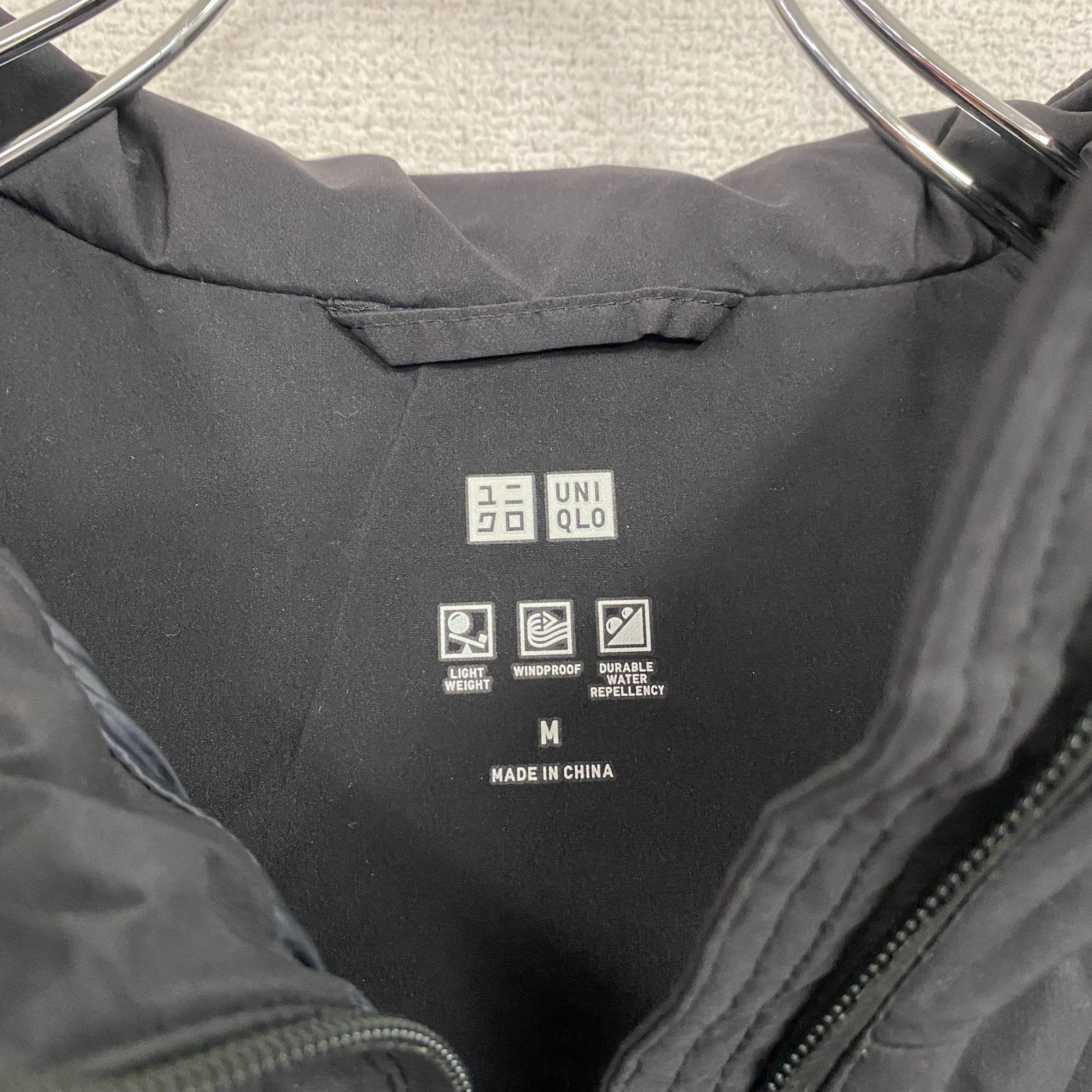 UNIQLO　ユニクロ　シームレスダウンショートコート　ダウン90%　黒　ブラック　Mサイズ