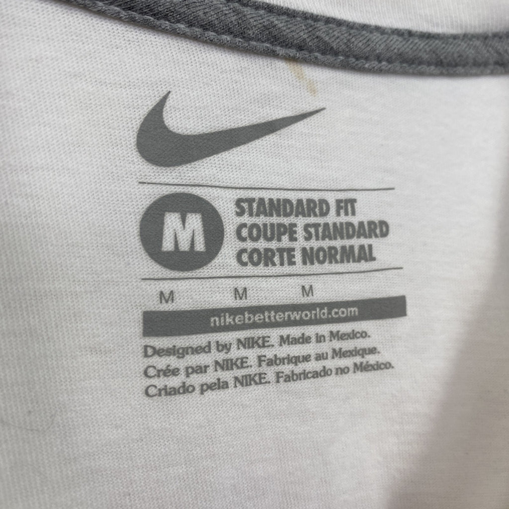 古着 used　NIKE　ナイキ　メキシコ製　半袖英語プリントＴシャツ　クルーネック　白　ホワイト　Mサイズ