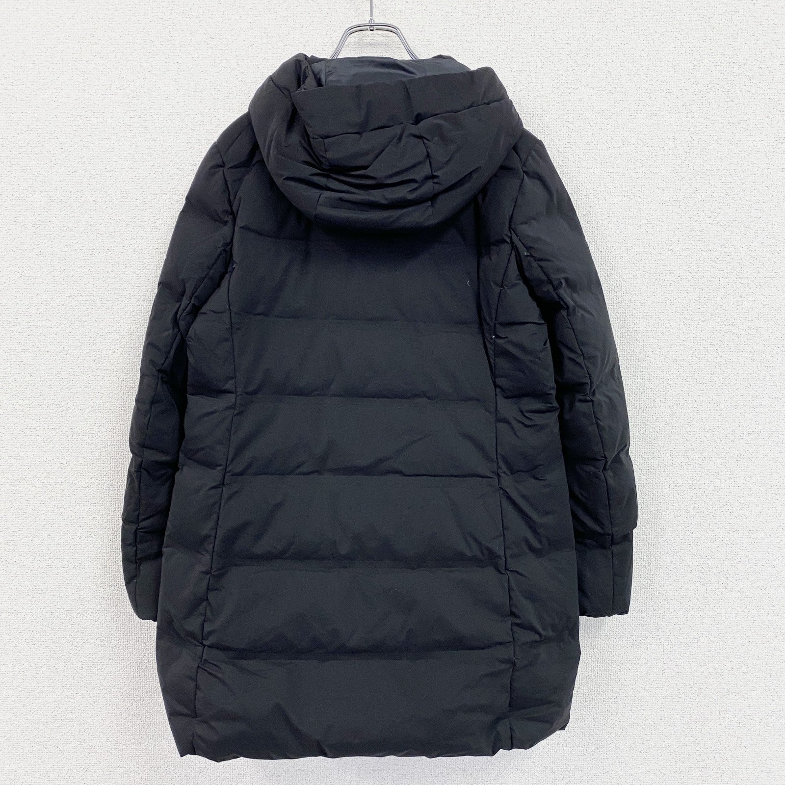 UNIQLO　ユニクロ　シームレスダウンショートコート　ダウン90%　黒　ブラック　Mサイズ