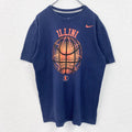 古着 used　NIKE　ナイキ　半袖プリントクルーネックTシャツ　ILLINI　ネイビー　カジュアルデザイン　Lサイズ