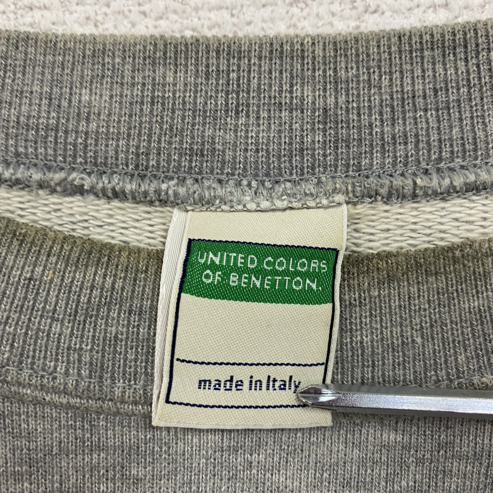 UNITED COLORS OF BENETTON　ユナイテッドカラーズオブベネトン　スウェット/トレーナー　グレー　Mサイズ