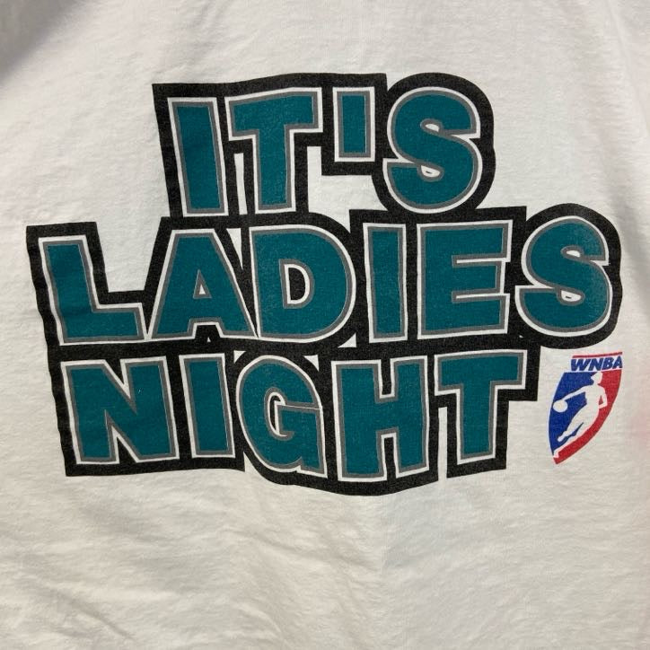 古着 used　champion　チャンピオン　WNBA　半袖プリントTシャツ　女子バスケットボール　2XLサイズ