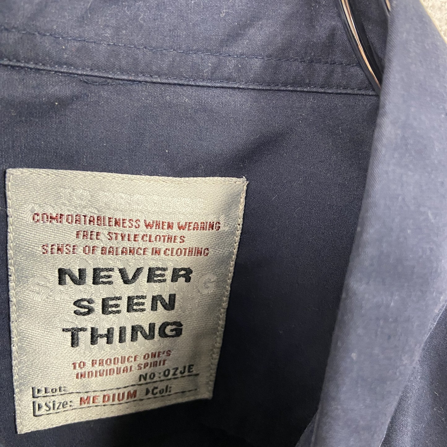 NEVER SEEN THING　半袖シャツ　ワッペン刺繡　紺　ネイビー　Mサイズ