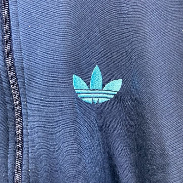 古着 used　Adidas　アディダス　長袖ジャージ　トラックジャケット　フルジップ　紺　水色　ネイビー　ライトブルー　Mサイズ