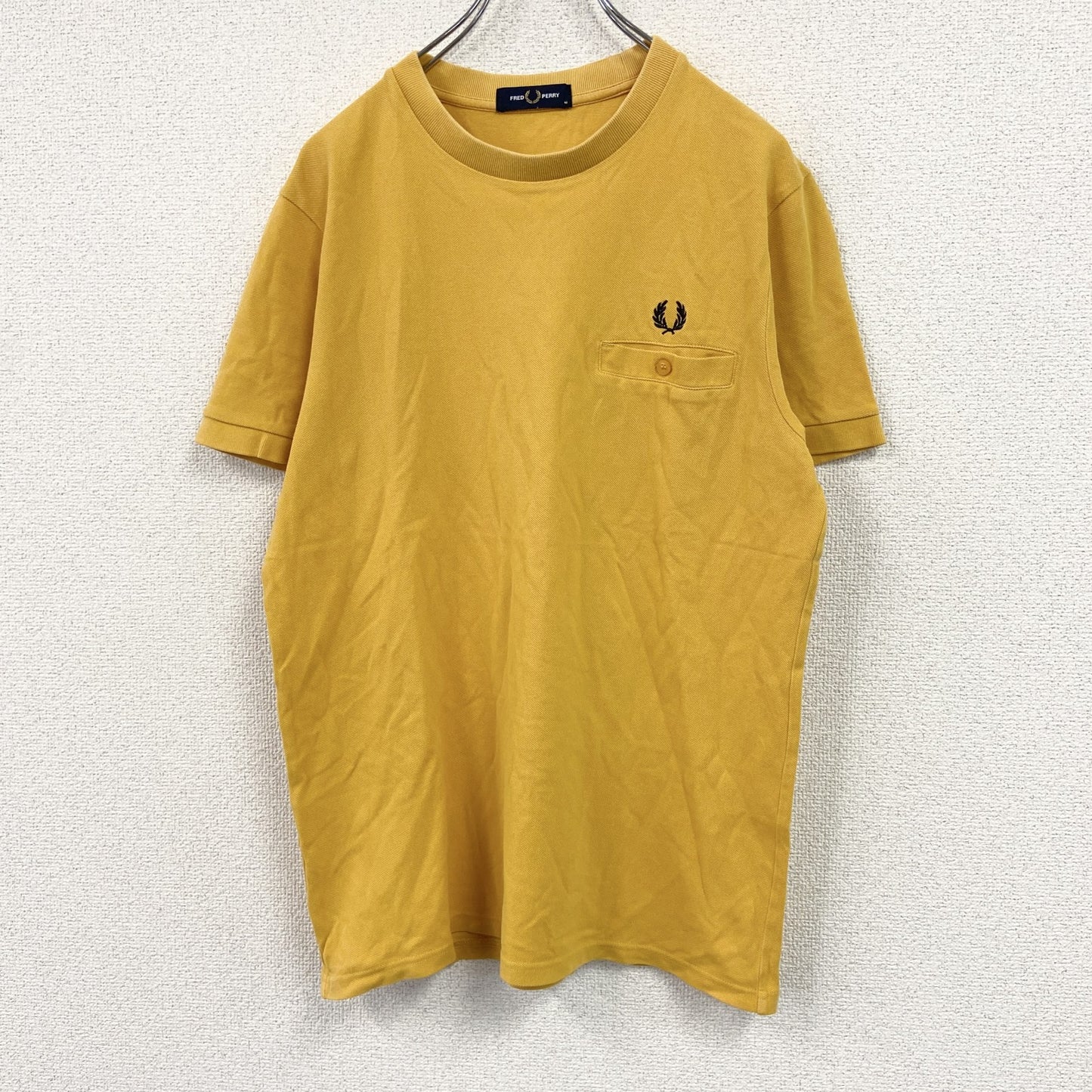 FRED PERRY　フレッドペリー　半袖ワンポイントロゴTシャツ　黄色　イエロー　Mサイズ