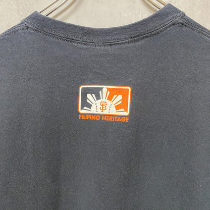 古着 used　GILDAN ギルダン　FILIPINO HERITAGE　半袖プリントTシャツ　レトロデザイン　黒　ブラック