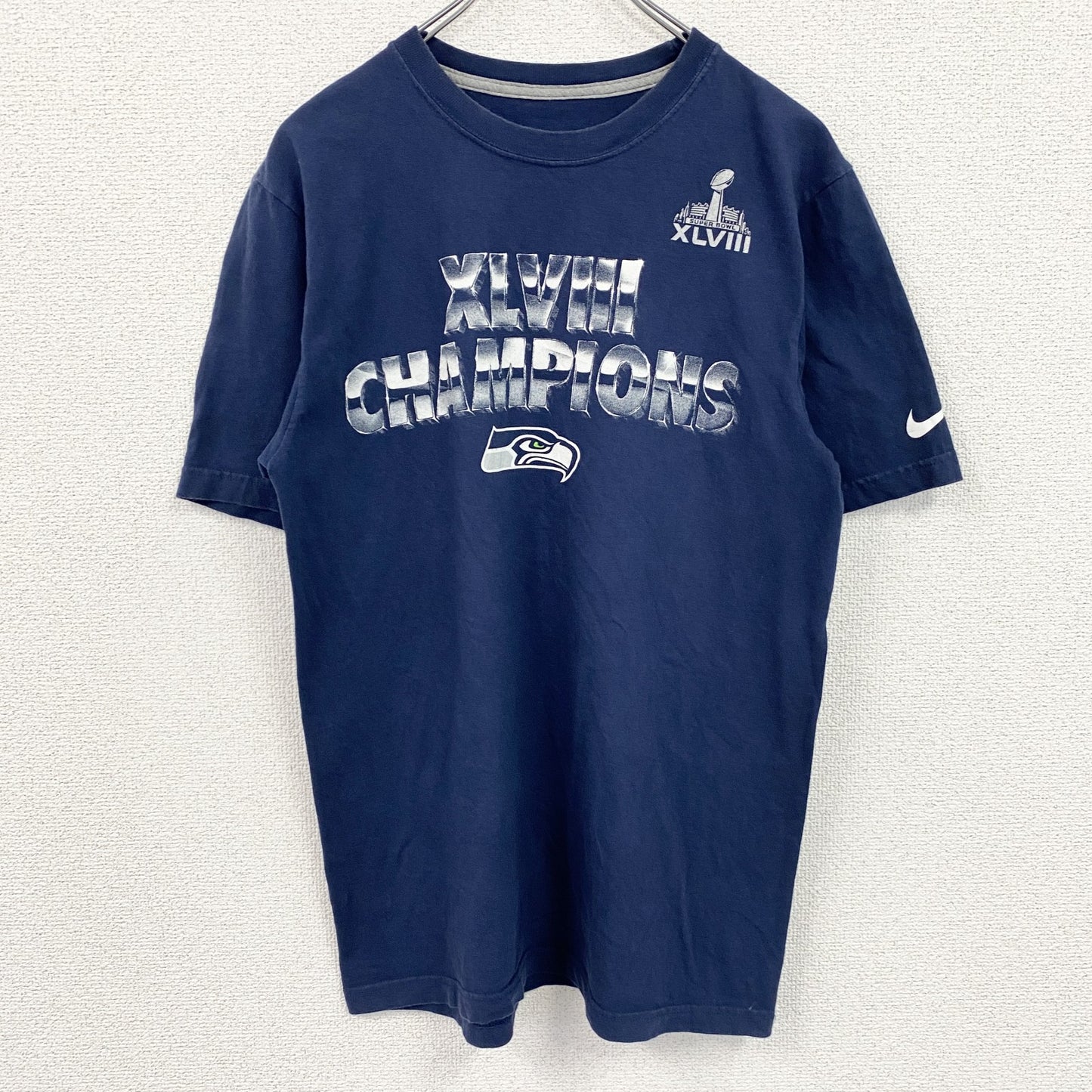 古着 used　NIKE　ナイキ　半袖クルーネックプリントＴシャツ　シアトルシーホークス　フットボール　ネイビー　Sサイズ