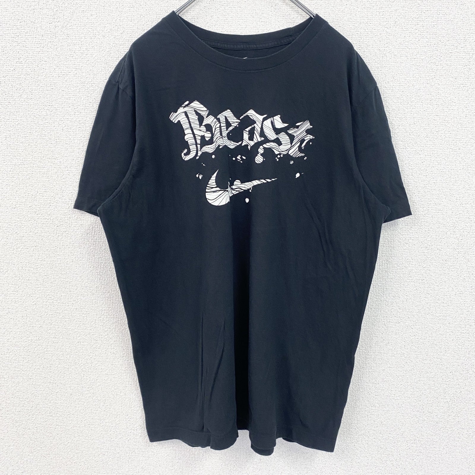 古着 used　NIKE　ナイキ　半袖クルーネックプリントTシャツ　BEAST　黒　ブラック　カジュアルデザイン　XLサイズ