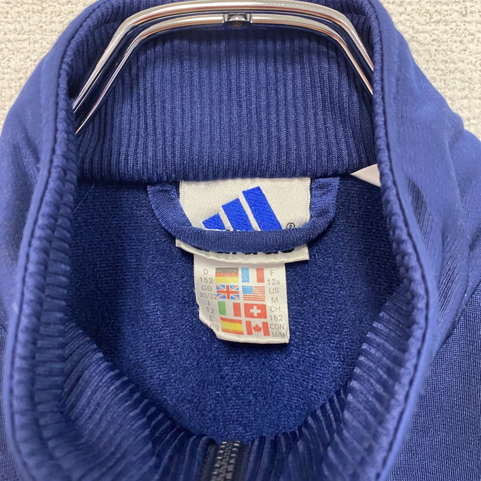 90s　adidas　アディダス　トラックジャケット/ジャージ　パフォーマンスロゴ　刺繍ロゴ　デカロゴ　紺　ネイビー　Mサイズ