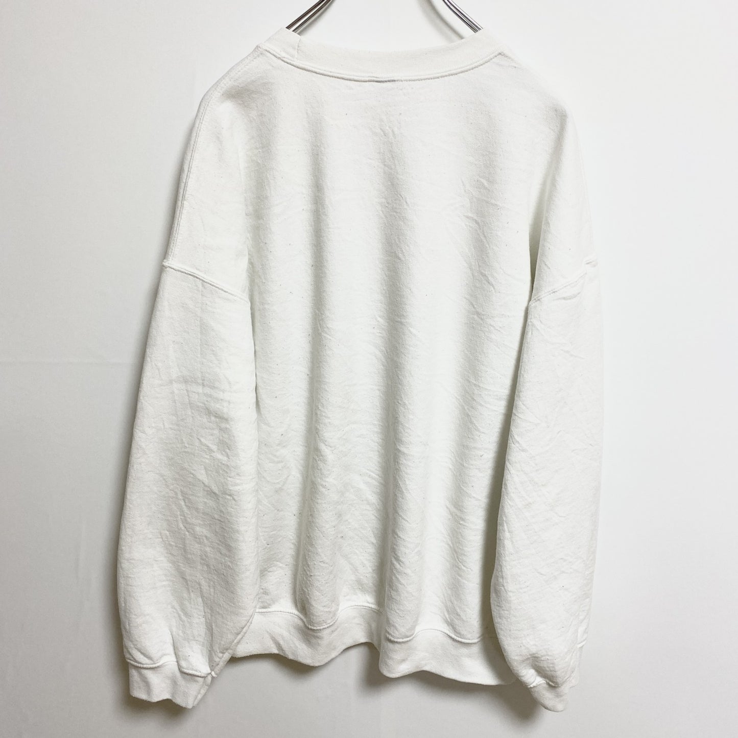 古着 used　DHS　長袖ワッペンスウェット　トレーナー　白　ホワイト　クルーネック　レトロデザイン　秋冬服　ビッグシルエット