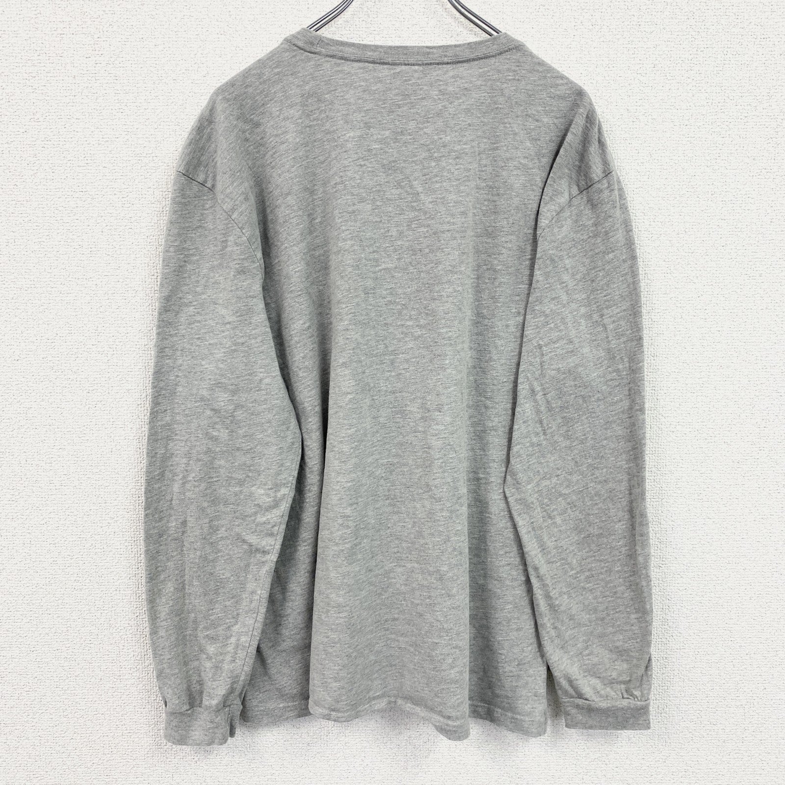 古着 used　adidas　アディダス　長袖プリントデザインＴシャツ　クルーネックロンT　グレー　XLサイズ