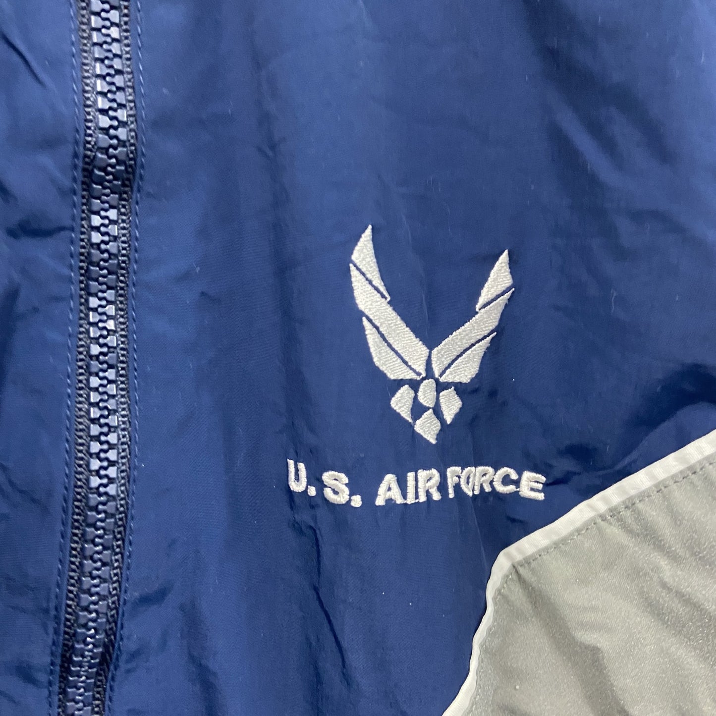 00s　米軍　U.S.AIR FORCE　トレーニングジャケット　ナイロンジャケット　ヴィンテージ　青　ブルー　Lサイズ
