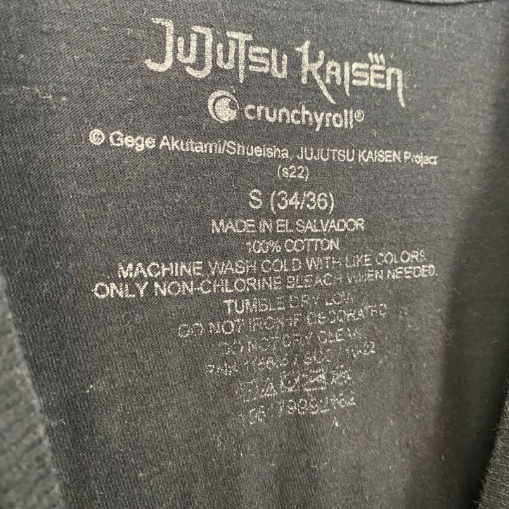 古着 used　呪術廻線　半袖アニメプリントTシャツ　キャラクターデザイン　クルーネック　黒　ブラック　Sサイズ