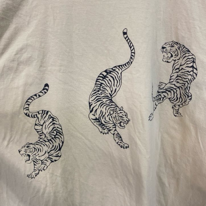 古着 used　PROIECT SOCIAL T　半袖アニマルプリントTシャツ　タイガー　虎　クルーネック　黄色　S/Mサイズ