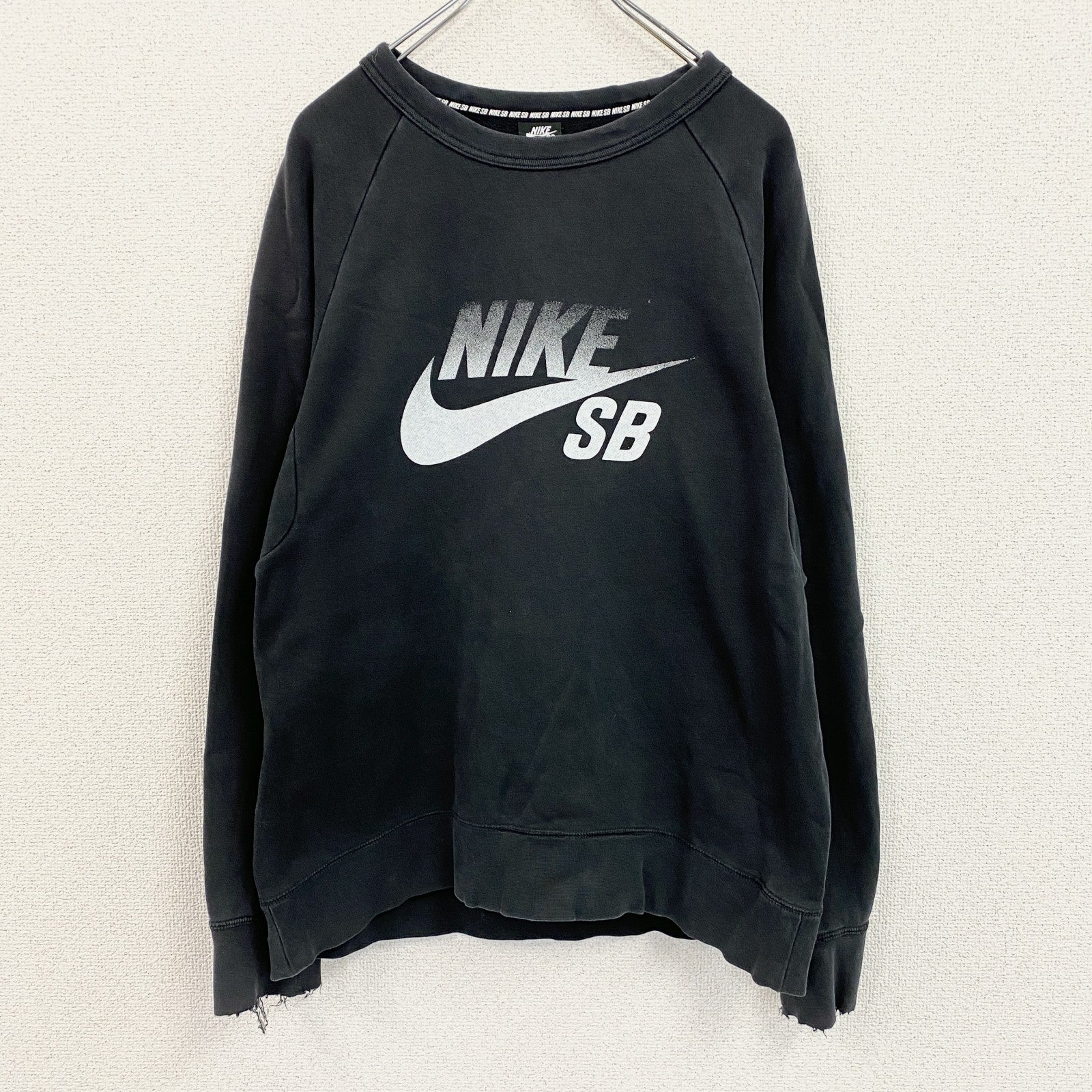 NIKE　ナイキ　スウェット/トレーナー　ラグランスリーブ　スウッシュ　黒　ブラック　Lサイズ