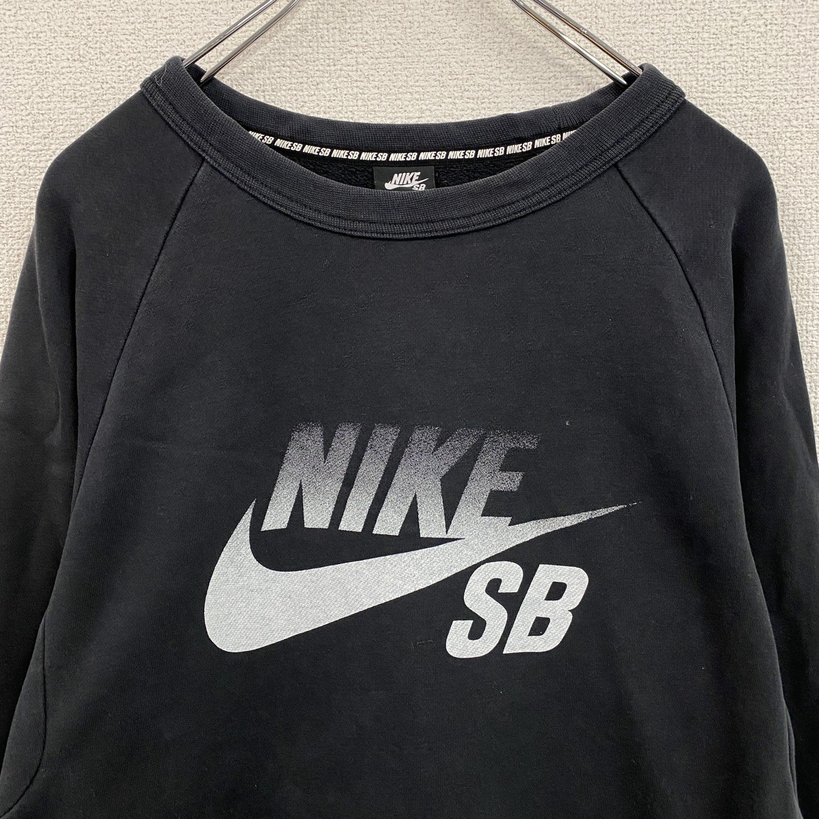 NIKE　ナイキ　スウェット/トレーナー　ラグランスリーブ　スウッシュ　黒　ブラック　Lサイズ