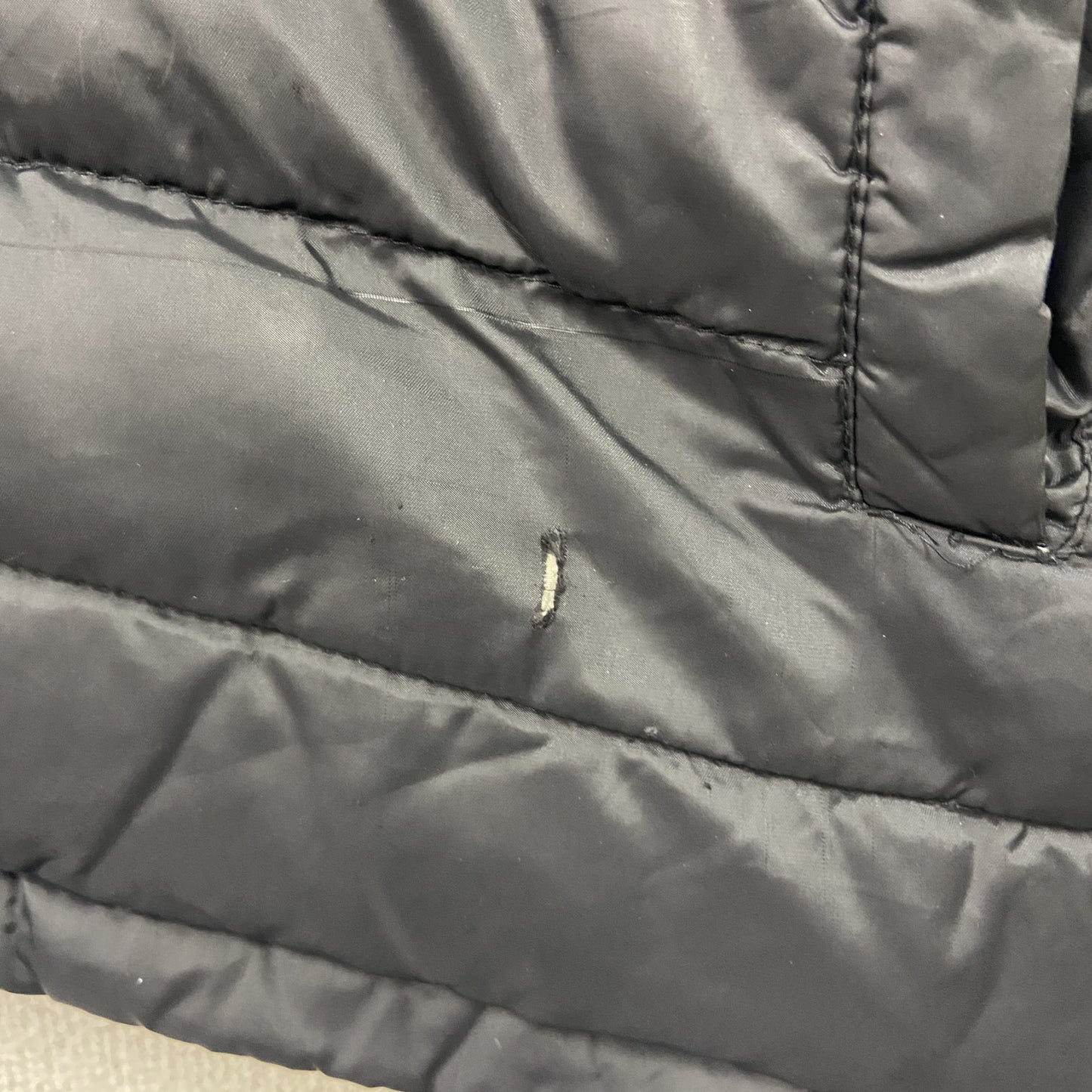 Barbour　バブアー　INTERNATIONAL　インターナショナル　フルジップ中綿ジャケット　黒　ブラック　Lサイズ