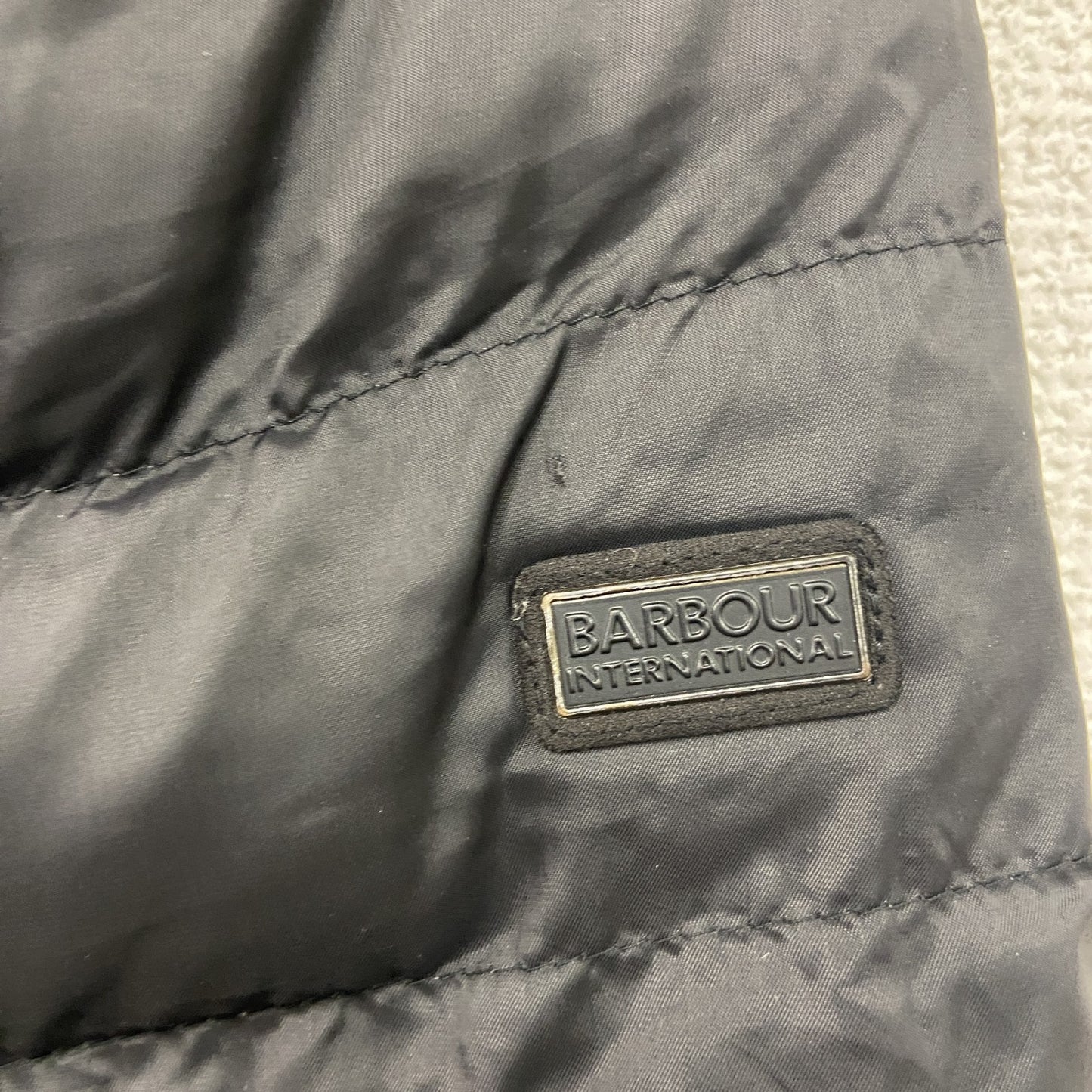 Barbour　バブアー　INTERNATIONAL　インターナショナル　フルジップ中綿ジャケット　黒　ブラック　Lサイズ