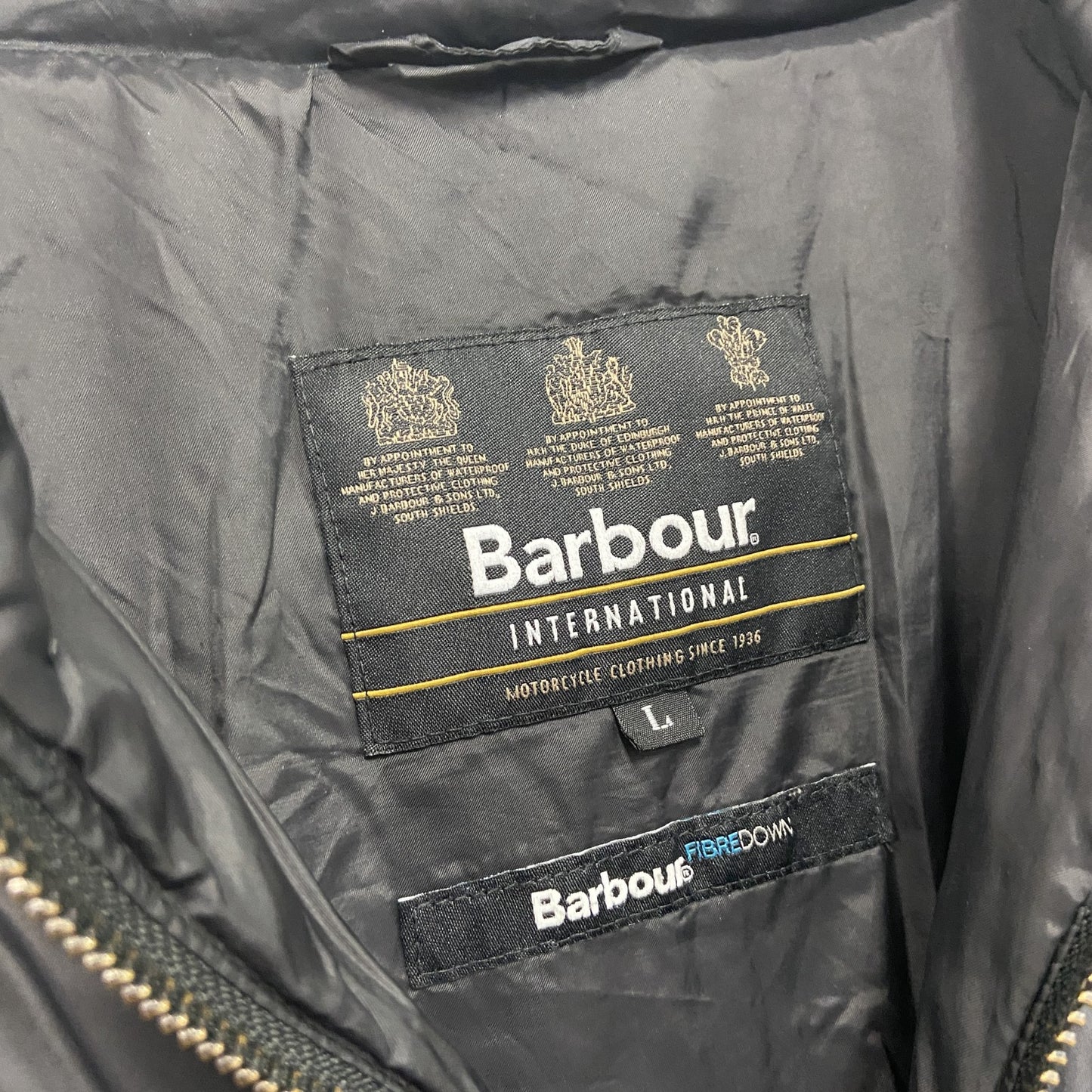 Barbour　バブアー　INTERNATIONAL　インターナショナル　フルジップ中綿ジャケット　黒　ブラック　Lサイズ