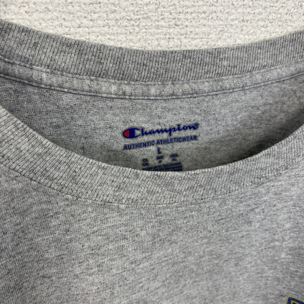 古着 used　Champion　チャンピオン　NCAA　半袖プリントTシャツ　サッカー　灰色　ライトグレー　Mサイズ
